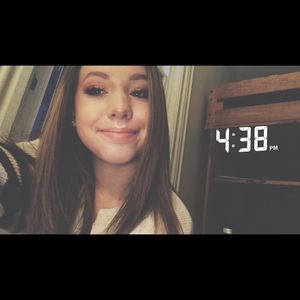 Meet your Posher, Talia